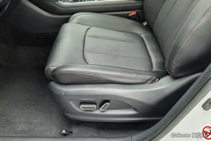 Changan CS75 2021 Model Rong Shine Million Edition 280T DCT Noble Model – фото 18