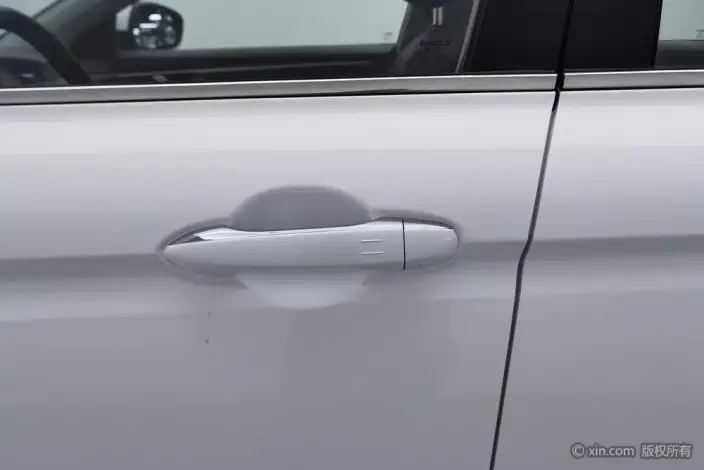 Geely Emgrand GL 2021 Model UP 1.4T CVT Ling Zun Model – фото 9