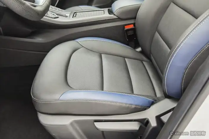 Geely Emgrand GL 2021 Model UP 1.4T CVT Ling Zun Model – фото 18