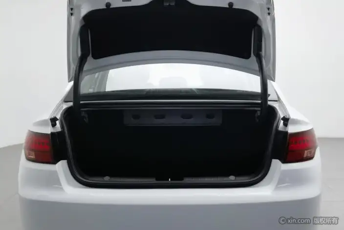 Geely Emgrand GL 2021 Model UP 1.4T CVT Ling Zun Model – фото 23