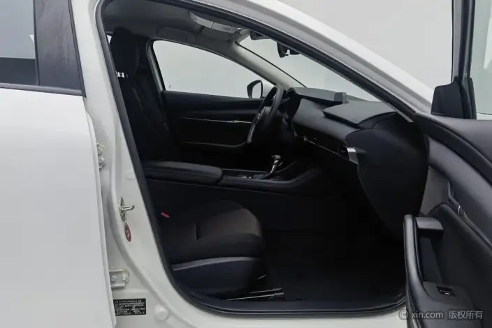 Mazda3 Axela 2021 Model 2.0L Automatic Zhi Engine Edition – фото 11