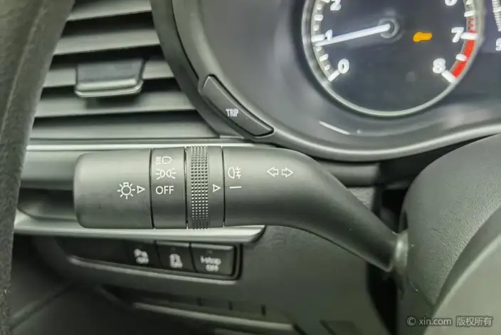 Mazda3 Axela 2021 Model 2.0L Automatic Zhi Engine Edition – фото 17