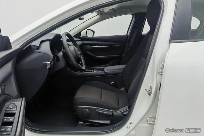 Mazda3 Axela 2021 Model 2.0L Automatic Zhi Engine Edition – фото 18