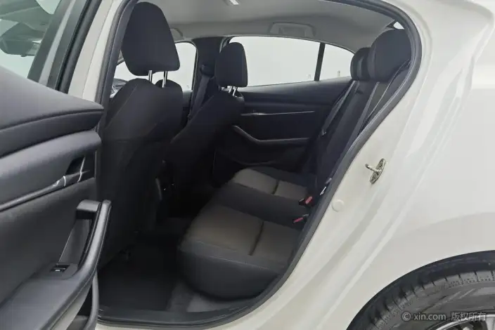 Mazda3 Axela 2021 Model 2.0L Automatic Zhi Engine Edition – фото 20