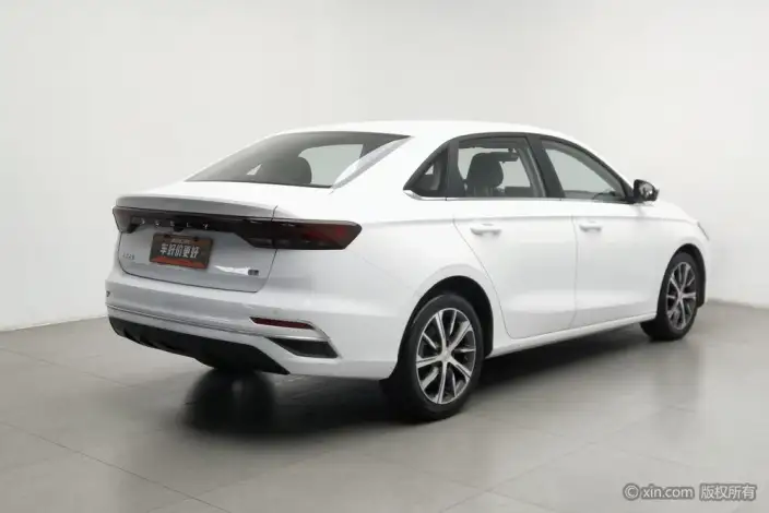 Geely Emgrand 2022 Model No. 4 Gen 1.5L CVT Noble Model – фото 4