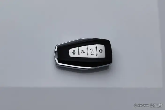 Geely Emgrand 2022 Model No. 4 Gen 1.5L CVT Noble Model – фото 6