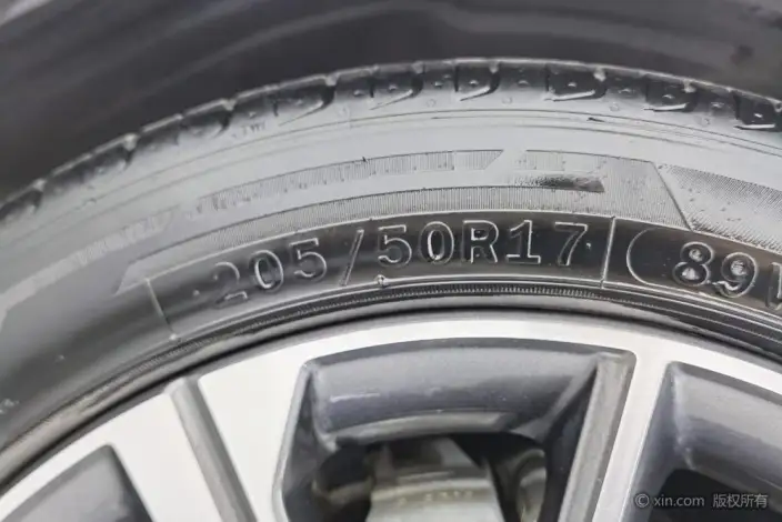 Geely Emgrand 2022 Model No. 4 Gen 1.5L CVT Noble Model – фото 12