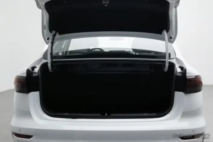 Geely Emgrand 2022 Model No. 4 Gen 1.5L CVT Noble Model – фото 23