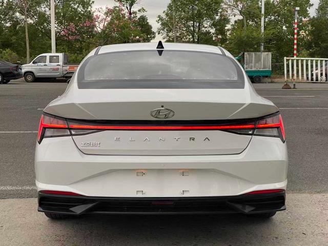 Hyundai Elantra 2021 1.5L CVT GLX Elite – фото 9