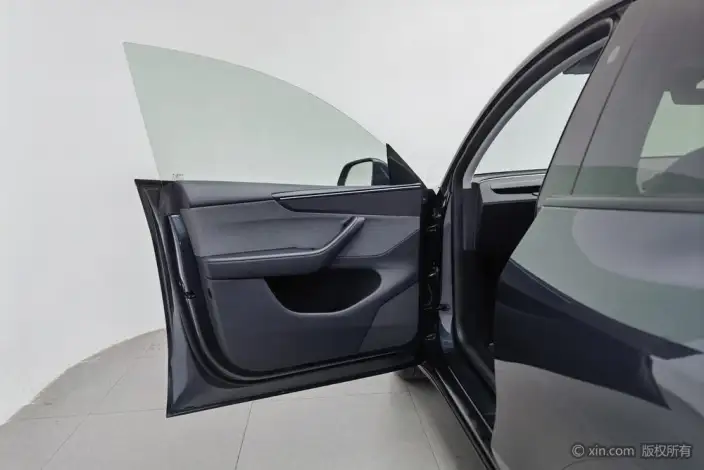 Model Y 2025 Model Rear-wheel drive version – фото 20