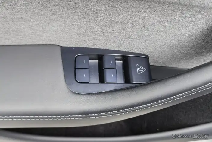 Model Y 2025 Model Rear-wheel drive version – фото 21