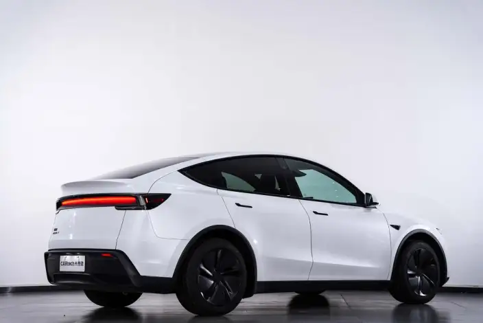 Model Y 2026 Model Rear-wheel drive version – фото 5
