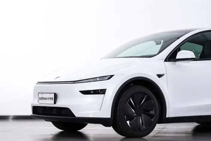 Model Y 2026 Model Rear-wheel drive version – фото 9