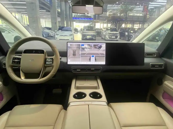Li Auto MEGA 2025 Model Home Family Special Edition – фото 10