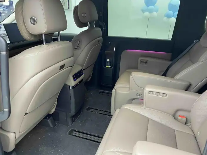Li Auto MEGA 2025 Model Home Family Special Edition – фото 13