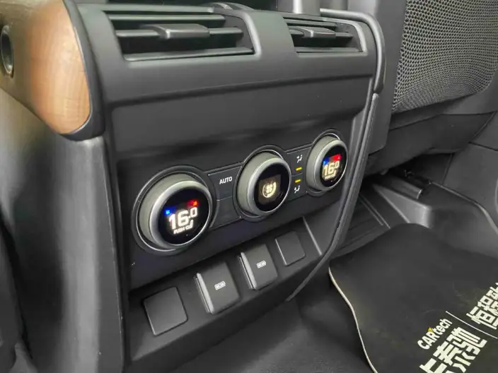Land Rover Defender 2024 Model 110 3.0T P400 X-Dynamic HSE – фото 20