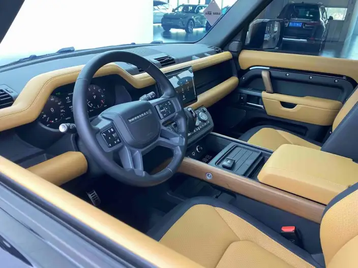 Land Rover Defender 2024 Model 110 3.0T P400 X-Dynamic HSE – фото 32