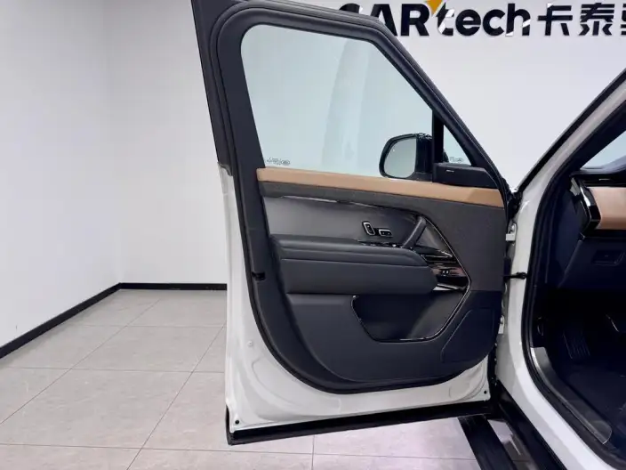 Range Rover Sport 2023 Model 3.0 L6 DYNAMIC SE – фото 25