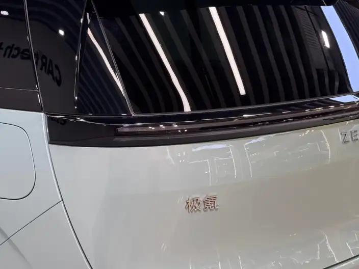 ZEEKR MIX 2025 Model 76kWh Smart Driving Edition – фото 8