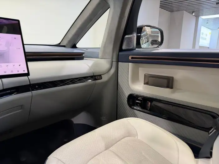 ZEEKR MIX 2025 Model 76kWh Smart Driving Edition – фото 8