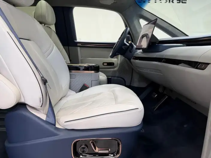 ZEEKR MIX 2025 Model 76kWh Smart Driving Edition – фото 46