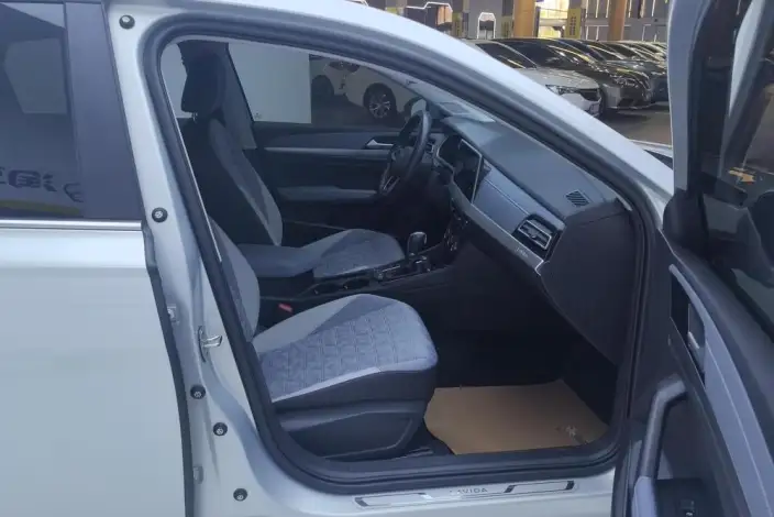 Volkswagen Lavida 2023 Model 280TSI DSG Manyi Edition – фото 8