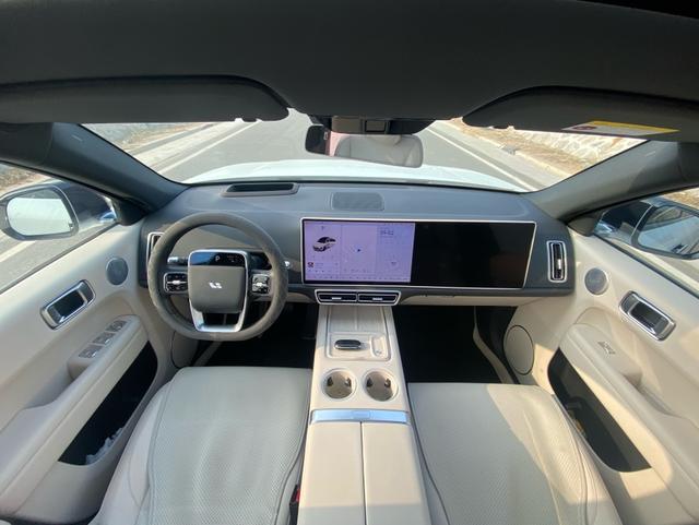 Li Auto L6 2024 Pro – фото 10