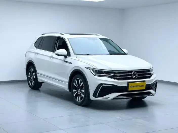 Volkswagen Tiguan L 2022 Model 330TSI Automatic 2WD R-Line Enjoy the version more – фото 3
