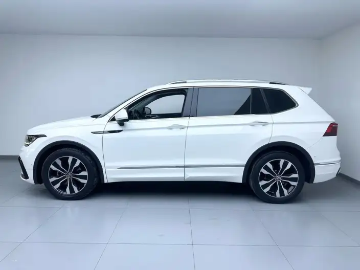Volkswagen Tiguan L 2022 Model 330TSI Automatic 2WD R-Line Enjoy the version more – фото 4