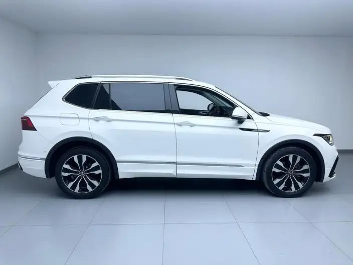 Volkswagen Tiguan L 2022 Model 330TSI Automatic 2WD R-Line Enjoy the version more – фото 8