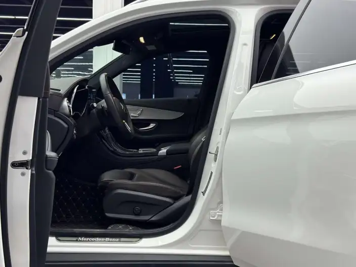 Mercedes-Benz GLC 2021 Model GLC 260 L 4MATIC Dynamic Model – фото 17
