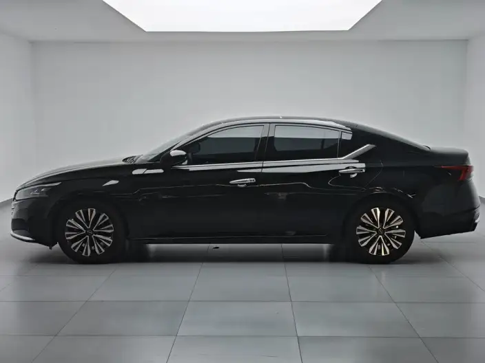 Nissan Teana 2022 Model 2.0L XL-Upr Premium Edition – фото 4