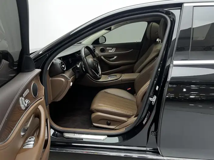 Mercedes-Benz E-Class 2021 Model Facelift E 300 L Fashion Model sedan – фото 17