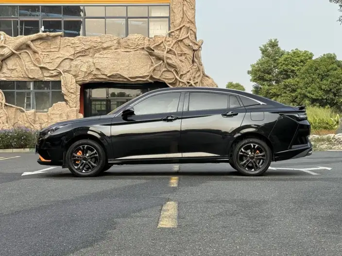 Yixuan 2023 Model Mach Version 1.5L Automatic Chasing the Wind version – фото 3