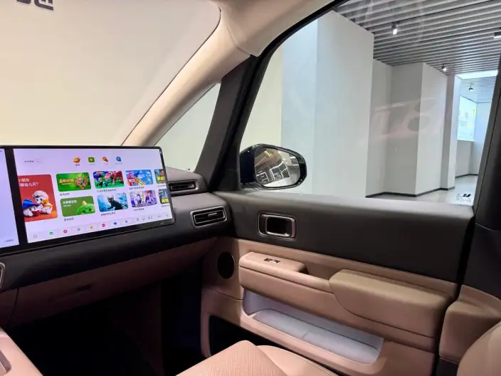 Li Auto MEGA 2025 Model Home Family Special Edition – фото 43