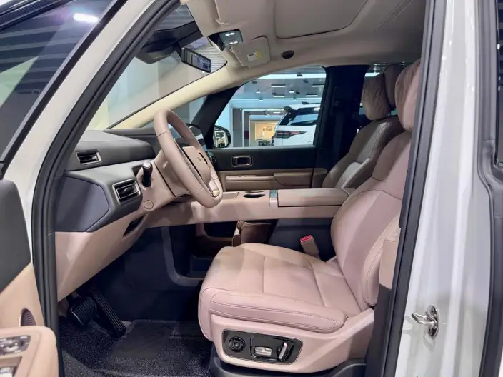 Li Auto MEGA 2025 Model Home Family Special Edition – фото 52