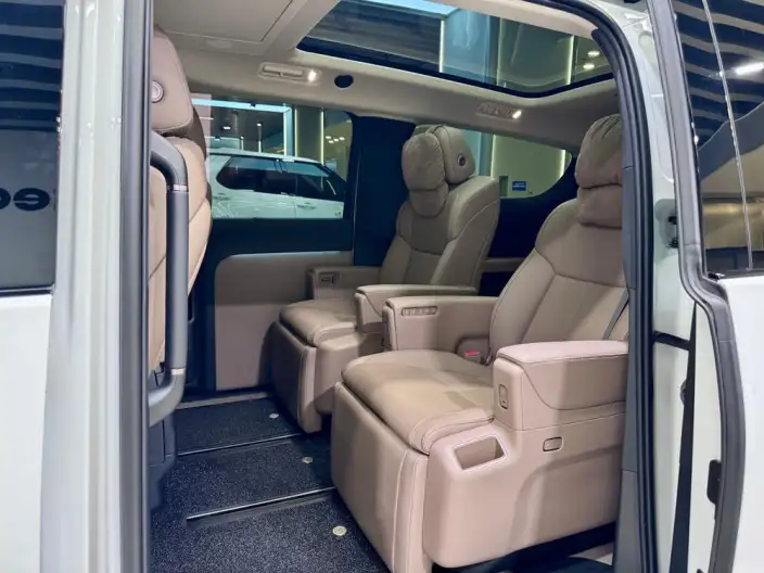 Li Auto MEGA 2025 Model Home Family Special Edition – фото 54