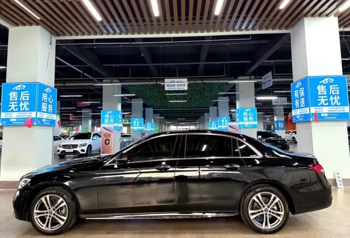 Mercedes-Benz E-Class 2023 Model E 260 L Sports sedan – фото 4