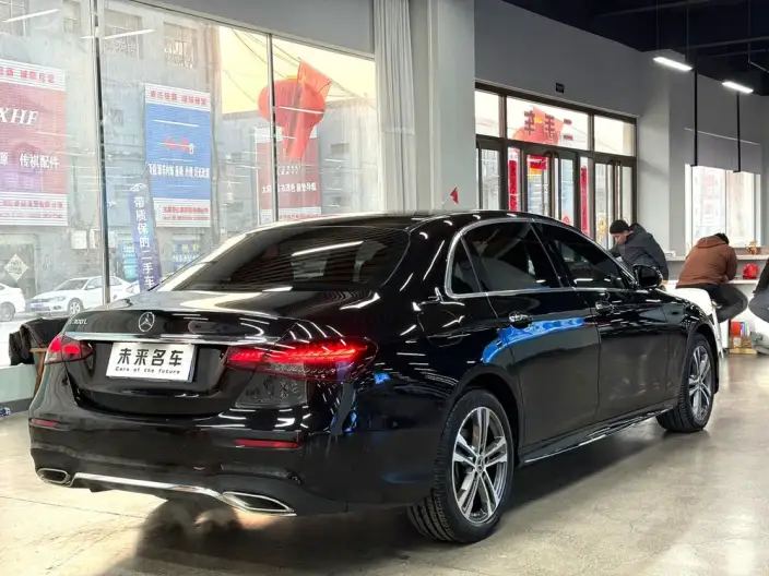 Mercedes-Benz E-Class 2023 Model E 260 L Sports sedan – фото 7