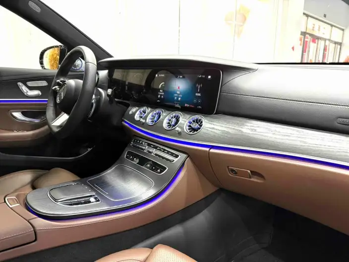 Mercedes-Benz E-Class 2023 Model E 260 L Sports sedan – фото 12