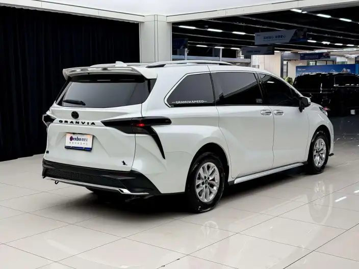Granvia 2026 Model Intelligent Hybrid 2.5L 2WD Comfort Edition – фото 4