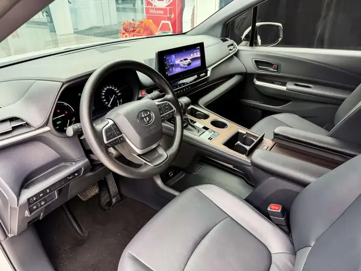 Granvia 2026 Model Intelligent Hybrid 2.5L 2WD Comfort Edition – фото 9