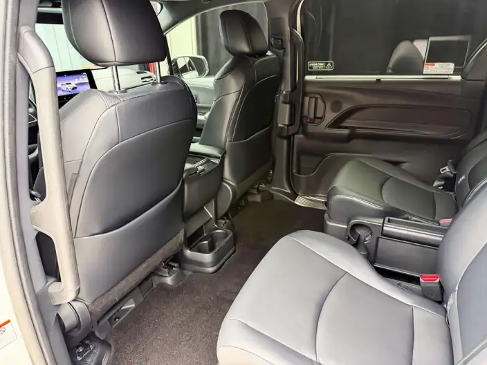 Granvia 2026 Model Intelligent Hybrid 2.5L 2WD Comfort Edition – фото 13