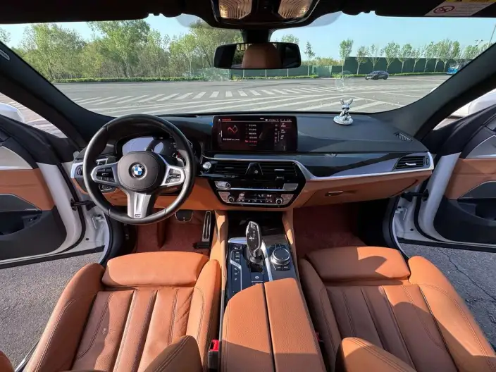BMW 6 Series GT 2022 Model 630i M Sports Set – фото 12