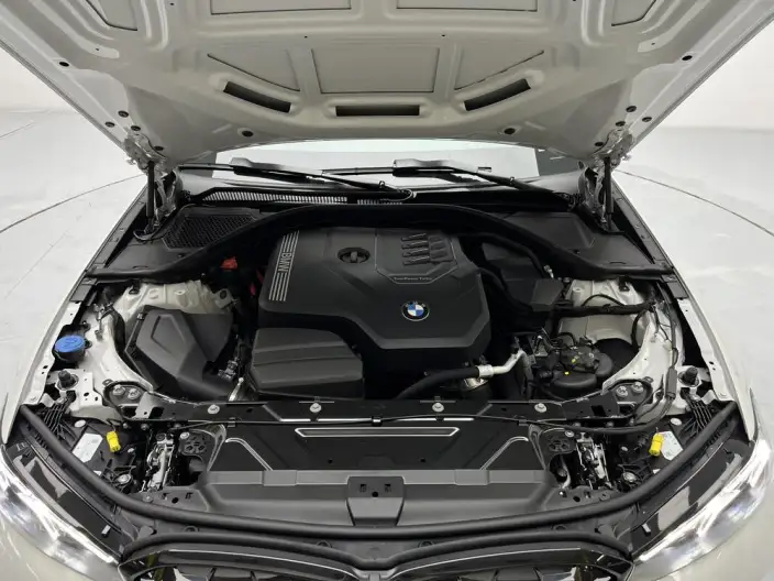 BMW 3 Series 2023 Model 325i M Sports Night Set – фото 10