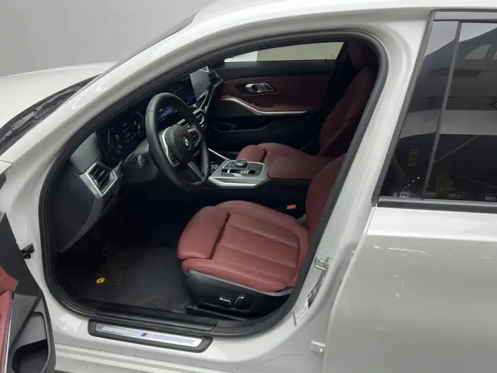 BMW 3 Series 2023 Model 325i M Sports Night Set – фото 17