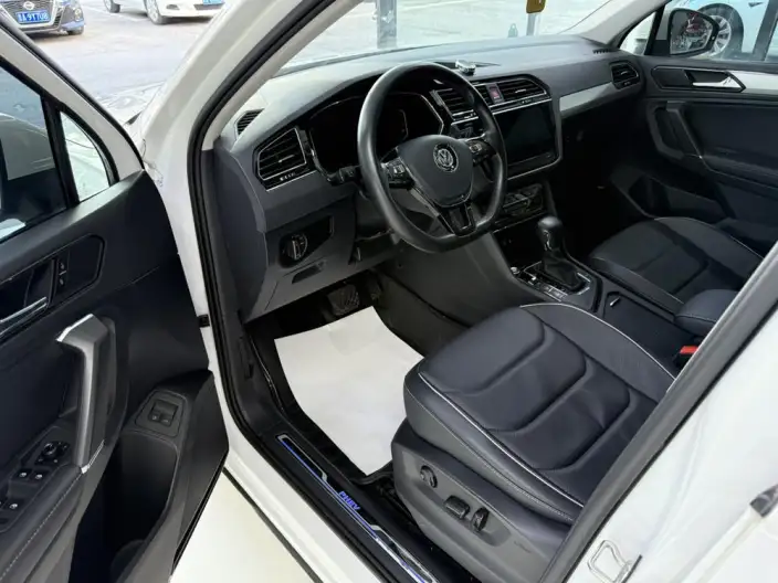 Volkswagen Tiguan L PHEV 2020 Model 430PHEV Plug-in hybrid Ultimate Edition – фото 12