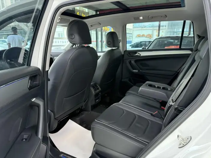Volkswagen Tiguan L PHEV 2020 Model 430PHEV Plug-in hybrid Ultimate Edition – фото 13