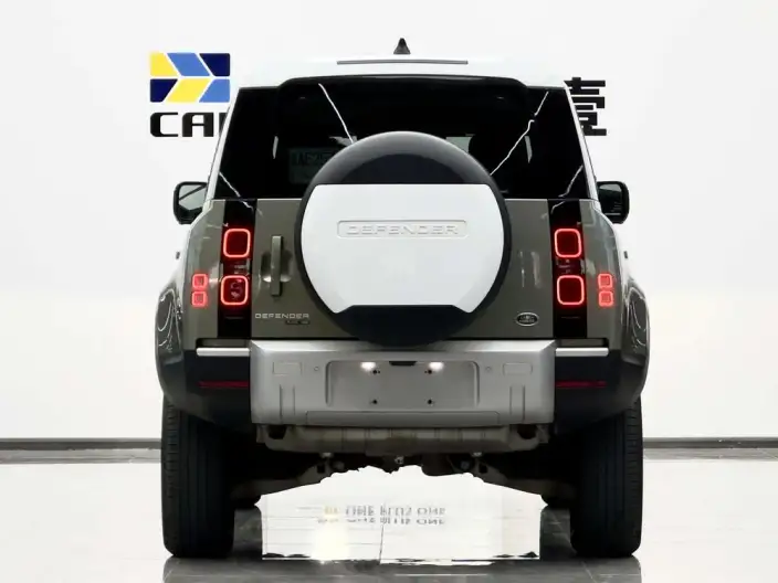 Land Rover Defender 2020 Model 110 P400 HSE – фото 3