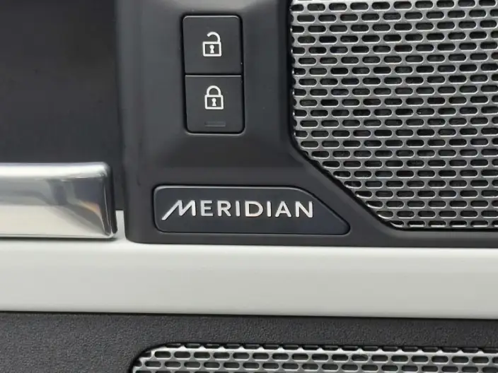 Land Rover Defender 2020 Model 110 P400 HSE – фото 9